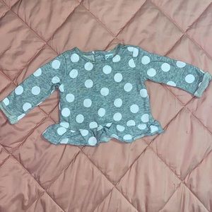Infant cotton top. Ruffled bottom detail. 9 months. Gently worn.